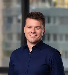 András László